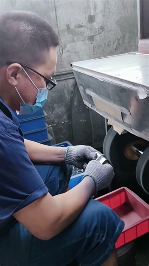 Professional Metal Die Casting Polishing Techniques. #diecast #machine #factory#manufacturing