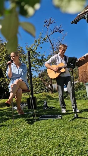 Rednerin & Sängerin | Das Paar hatte sich eine fragile Version von "Dein ist mein ganzes Herz" von Heinz Rudolf Kunze gewünscht. We do our best 🫶🏻 #coversong... | Instagram