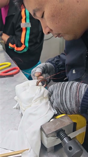 Have you ever seen such a small stator winding? #stator#motor #handmade