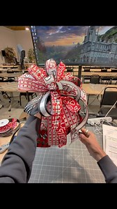 Hey yall let’s follow our bow book recipe, but add a few extra layers! Comment bow book if you want more information 🎉 | DecoExchange