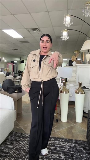 Women's Cropped Jacket Zip Up Lightweight Oversized Utility Coat with Pockets for Spring and Fall Wear Adjustable Drawstring Snap Button Zipper