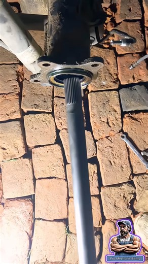 Unbelievable! How Mechanics Install Heavy Truck Wheel Axles in Seconds #mechanic #shorts #axle #yt