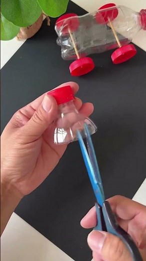 DIY Mini Car from Water Bottle 🏎️