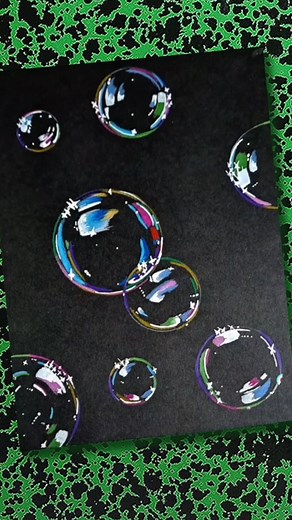 Un beau tuto de l’artiste @virginieglart pour comprendre comment bien dessiner une bulle de savon et rendre l’effet de légèreté et de transparence avec les nuances de couleurs. Techniquement il s’agit de traits, de points et de blanc sur un fond noir, avec beaucoup d’espace.​ ​ #bubble #bulles #drawing #dessiner #painting #illustration #poscapens #art #couleurs #poscamarkers | POSCA