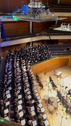 We were reunited tonight with the Sir Mark Elder and the Hallé Choir for Rossini’s incredible Stabat Mater and it felt soooooo good ✨ #classicalmusic #manchester #concert #rossini | The Hallé