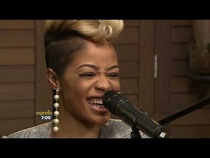 Zandie Khumalo performs "Ngiyak'thanda"