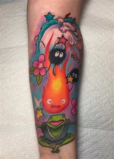 This tattoo was done in two different sessions. The frog and fire are completely healed in the video and everything else is fresh around it. The soot sprites were not done by me. #studioghiblitattoo #tattoos #lostboytattoos #hendersonnv #lasvegas