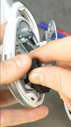 Look inside JBL Clip 4