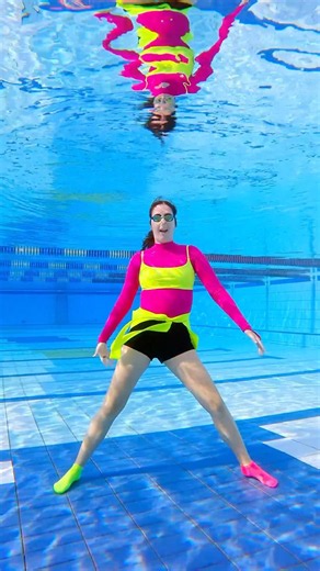 Around the World 🌎 The kisses of the sun ☀️ Underwater Dance