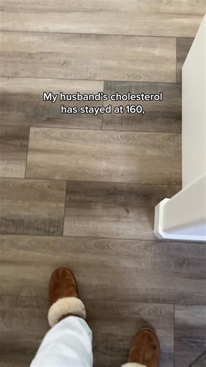 Cholesterol support has never tasted this good! 🥭 Dose for Cholesterol delivers science-backed support in a refreshing mango flavor. Just one 2oz shot a day helps: 💛 Support lipid & cholesterol processing 💛 Promote blood circulation 💛 Maintain healthy cholesterol levels Subscribe today and get 25% off! | Dose