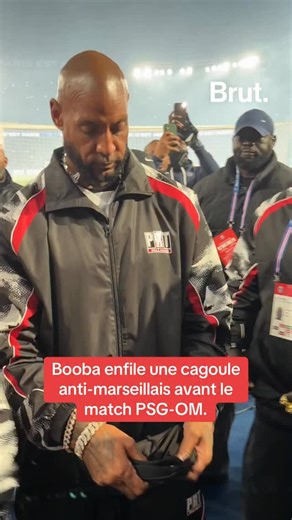 Booba au Parc des Princes pour le match PSG-OM. | Brut