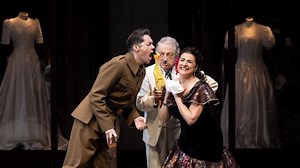 A Salzbourg, Cecilia Bartoli toujours aussi éblouissante dans le Barbier de Séville, 33 ans après sa première Rosine - RTBF Actus