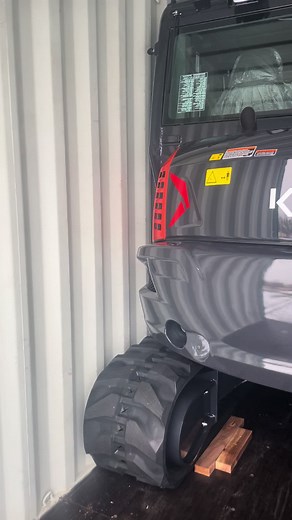 Excavator Shipping with Harting Equipment