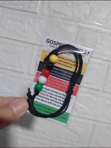 GOSPEL BRACELET| SALVATION BRACELET - The Plan of Salvation ''For God so loved the world, that he gave his only begotten Son, that whosoever believeth in him should not perish, but have everlasting life'' John 3:16 As disciple of Christ, we are commanded to disciple the lost into this world and baptize them in the name of the Father, the Son, and the Holy Spirit (Matthew 28:19-20). These Gospel Bracelets also known as Salvation Bracelets or wordless bracelets, is a tool that we can use to evange