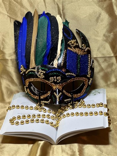 Feathered Mask: Reading is Fundamental - Etsy