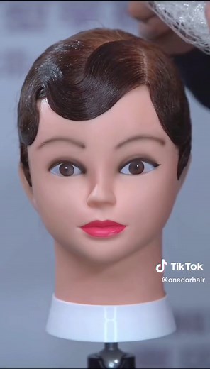 1920s Finger Wave Hairstyle Tutorial