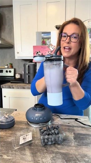 Quick smoothies, protein shakes, and frozen drinks in seconds.