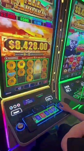 This was INSANE 😳#luckyspin #slotmachines