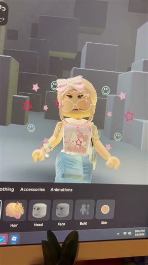 I made my besties outfit in her computer with things she has in Roblox