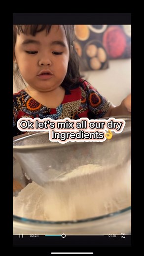 My favorite little kitchen helper is always up for some cooking fun—last night’s mission: banana bread! #littlechef #kitchen helper #BananaBreadLove #bakingwithmymini #momlife #kitchenfun #HomemadeGoodness #fypシ | Savanna Jamie Roby