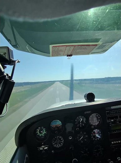 POV: You’re Landing a Cessna 172 #aviation #flighttraining
