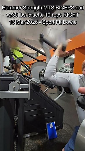 Left & Right Biceps Machine Exercise #bicepsworkout #gym #fitnessmotivation