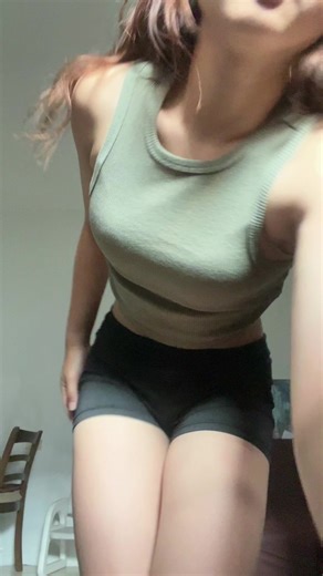 Itscrisa on ig (@itscrisa_on_instagram)’s video of tik tok dance