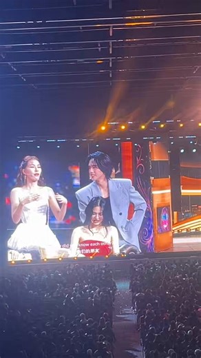 👩‍🦱 We acted together in the same drama, Makali the love tree. We're together for year long. Everyday.🧒 We had to see each other everyday, every Q.🙎‍♂️ You saw each other everyday?👩‍🦱 Almost everyday.🙎‍♂️ On set together everyday?👩‍🦱 On set together everyday.🙎‍♂️How do you feel that your Nong that day became 00k today that everyone loves, nationwide, worldwide. Today, Chinese mamis and from other countries came. How do you feel?👩‍🦱 😒🧒 What's wrong? 😂👩‍🦱 I've never pictured her l