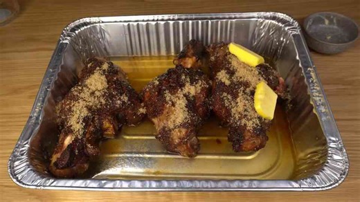 Smoked pulled pork hocks the American BBQ way