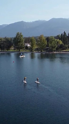 💦 Dive into the warm embrace of Lake Windermere, where you can paddle your way through a glorious summer day or enjoy a laid-back beach retreat.⁣⁣⁣⁣ ⛰️ In the majestic beauty of the Purcell Mountains, Panorama Mountain Resort is an alpine haven. This summer, experience their 'new' Mountain Coaster, conquer the thrilling downhill bike park, test your swing at mountain golf, embark on alpine hikes, and engage in unforgettable ATV tours.⁣⁣⁣⁣♨️ Discover the magic of the UNESCO Canadian Rocky Mounta