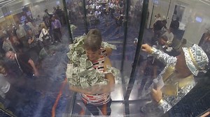 Big Win at the Money Booth #Moneybooth #wining #game | TV -