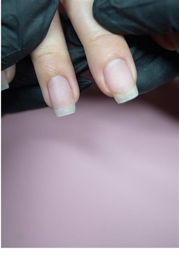 Retiro de Builder Gel y Rubber: Tutorial de Manicura