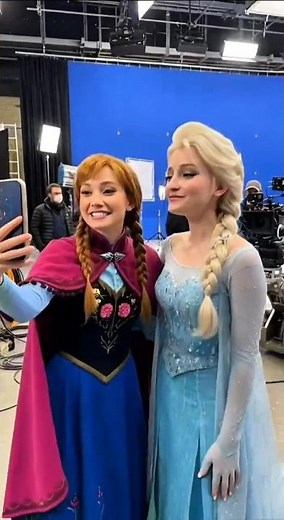 Frozen (2013) Cast & Set 🚢 Then vs Now (2026) Latest Selfies ⚓🎥