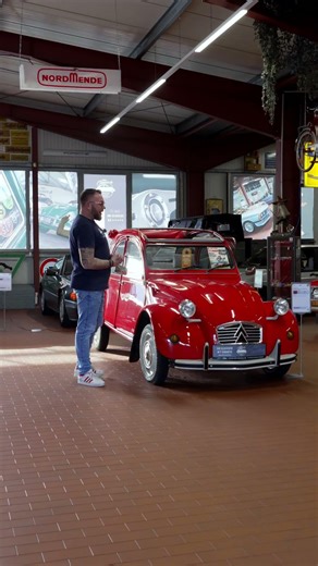 Citroen 2CV Club - Duck in top condition - #citroen #2cv #club #oldtimer