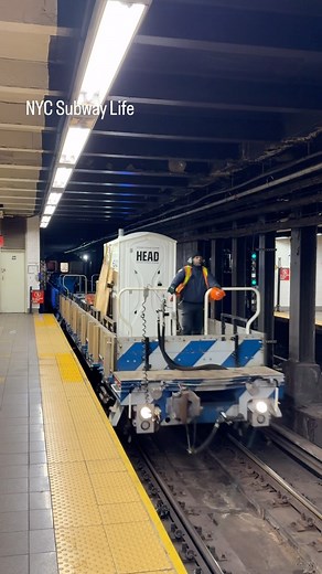 193K views · 2.5K reactions | NYCT Locomotive 886 Heading Back to The MTA 38th St Train Yard & Facility #NYCSubway #NYC #MTA #NewYorkCitySubway #LIRR #SubwayTrain #NYCTransit You can now buy me a coffee: https://bmc.link/NYCSubwayLife | NYC Subway Life | Facebook