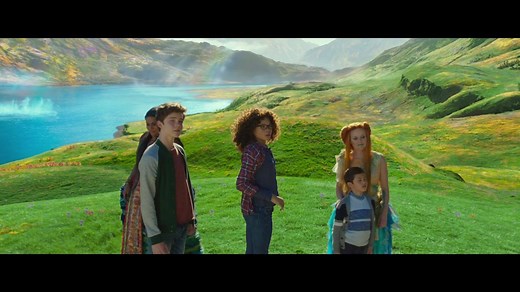 Go behind the scenes to see how the costume, hair, and makeup departments joined forces to bring the legendary Mrs’s to life in A Wrinkle in Time. | A Wrinkle In Time