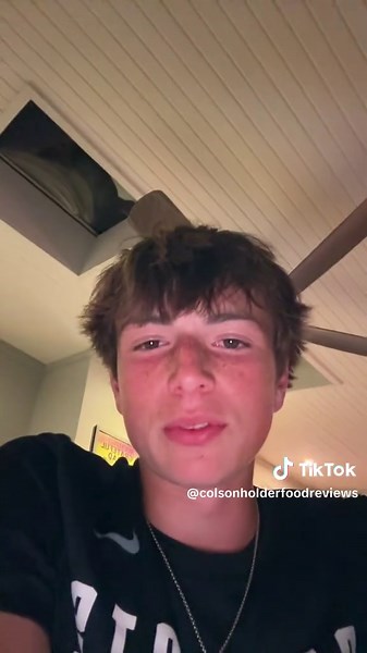 Late Night Taco Bell Review: Doritos Locos and Quesadilla