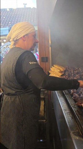 Bosnia’s Famous Ćevapi Kebab | Balkan Street Food Experience 🇧🇦🔥 #travelvlog #chronicleswithjikis #