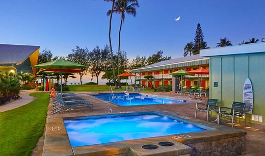 Dining at Lava Lava Beach Club | Kauai Shores Hotel | Kapaa, Hawaii