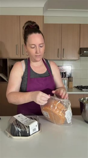 Ghostface Cake! The Scream Movie franchise is celebrating its 30th anniversary this year, with the final movie Part 7 releasing at the end of this month. I’m so excited and decided to do a competition cake in this theme! I used 2 Woolies sponge cakes and 1 Woolies Mudcake. Any questions please let me know! But be sure to let me know what you think of the design in the comments below 🫶 Than you everyone and of course the competition details will be posted shortly! #screammovie #Scream7 #cake #ca