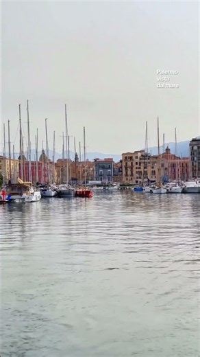 Palermo vista dal mare: tour della costa Palermitana e aperitivo in barca al tramonto