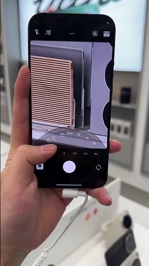 Does Xiaomi 17 Ultra Actually Beat a DSLR? 🎥 #xiaomi #cameraquality