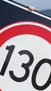Gas geven op de snelweg en een rem op klimaatbeleid? No way! ⛔ Snel weg met dit prutsbeleid. | Greenpeace Nederland