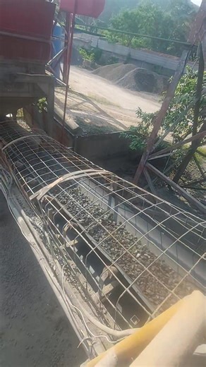 142K views · 887 reactions | Loading Matrial bosku, amatrial split dan pasir ke truk mixer melalui conveyor, mas Baihaki udah siap otw ke project  #fblifestyle #reels #short #viral #fyp #truk #truck #mixer #beton #batchingplant #driver #supir #facebook #fbpro #jangkauan #interaksi | Rizky Dian Pratama | Facebook