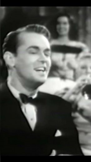 Alan Ladd singing with Rita Rio and her All Girl orchestra (1942)