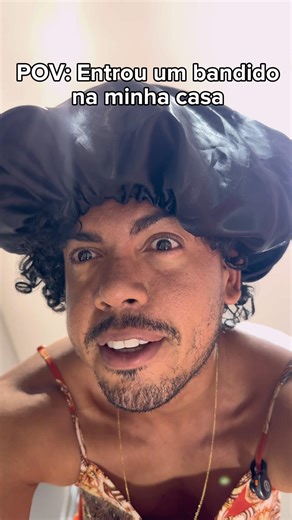 ENTROU UM BANDIDO NA MINHA CASA.