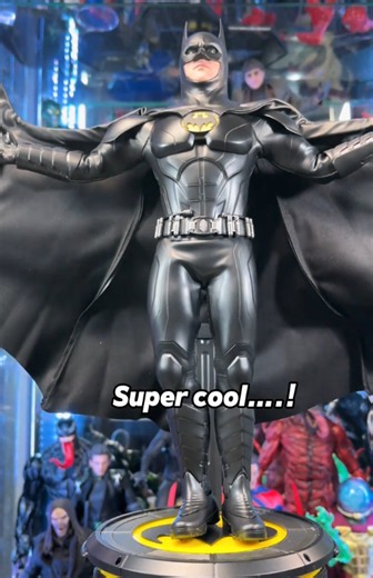 ASMR unboxing of Hot Toys The Batman figure