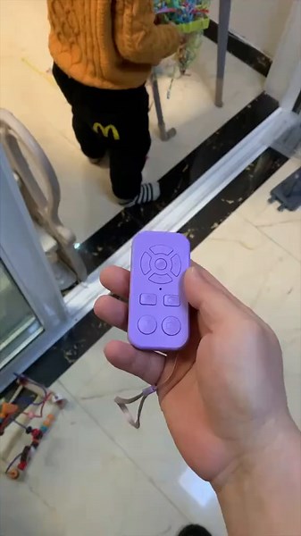 Humorous Ways to Manage Children's Mobile Phone Use