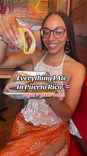 🇵🇷 Puerto Rico has tons of vegan and plant-based options! 🤩 I was honestly shocked because every restaurant we visited on the island had something vegan that I could feast on and of course I ate zesty rice and beans every day and was not mad about it. 🙌🏽 At The San Juan Smokehouse they had a full vegan menu where I got to try out plant-based burnt tips, crispy fries, chicken, and pork tacos while at Cafe Berlin I had fresh green juice, and (no surprise) more tasty tacos. 🌮 Which meal would