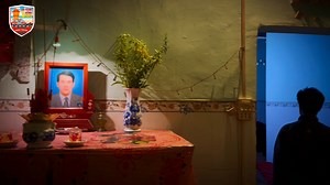 ✍️ Khi em 3 tuổi ba mẹ ly hôn, em sống với ba. Cuộc sống cơ cực em học hết lớp 6 em nghỉ bước ra đời mưu sinh. Ba em bị TNGT mất khoảng 3 năm trước kể từ đó em sống 1 mình trong căn nhà lạnh lẽo bởi khi vắng bóng cha cũng không có anh em. Khoảng 00h10 ngày 24/6 trên đường đi làm về không may em bị TNGT và không qua khỏi trên đường đưa đi cấp cứu. ✍️ Mai Xuân Khánh sn2007 . Thôn Phú Sung xã Hàm Cường - huyện Hàm Thuận Nam. | Tìm Kiếm Cứu Nạn Bình Thuận